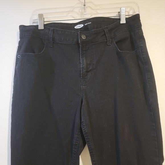 Old Navy Skinny Jeans - Picture 2 of 7